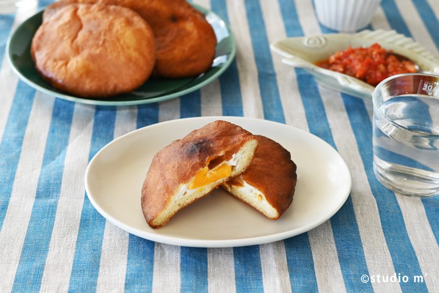 【STUDIO M’世界的蛋料理】哥倫比亞｜雞蛋玉米餅（Arepa de huevo）
